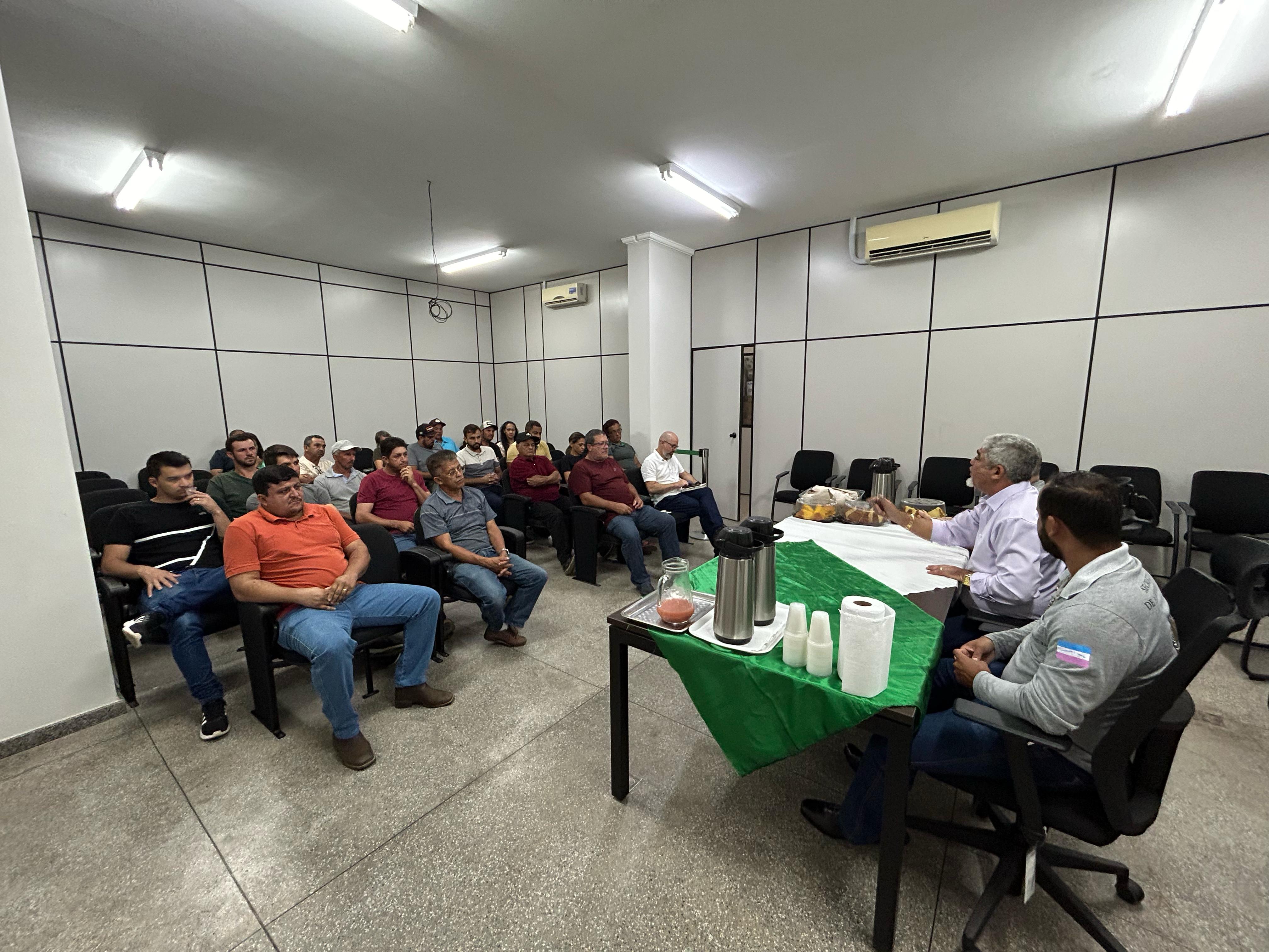 Reunião de planejamento com os membros...